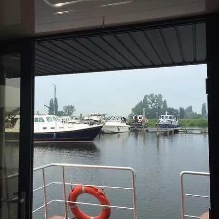 Hausboot Livingdream Botel